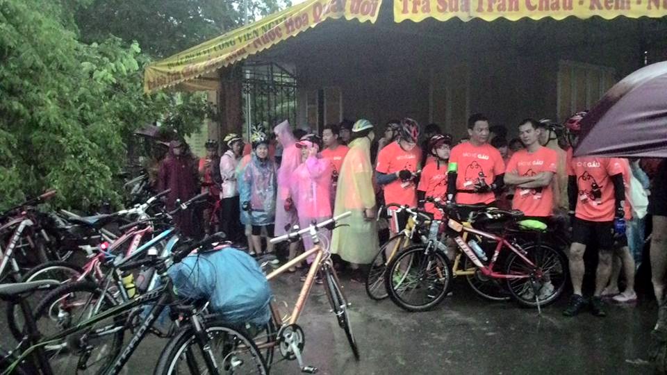“Đạp[-]xe[-]và[-]Chạy[-]vì[-]Gấu”